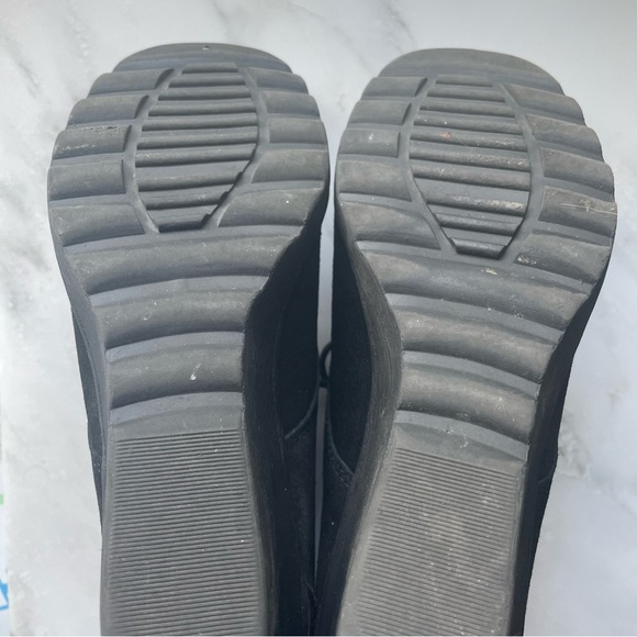 White Mountain “Kahlua” black suede ankle wedge booties - Picture 4 of 4